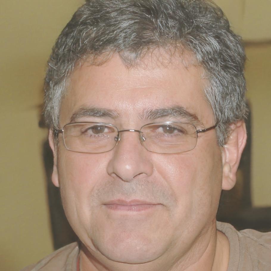 Porträt von Dr. Konstantin Zimmerschied, leitender Dozent